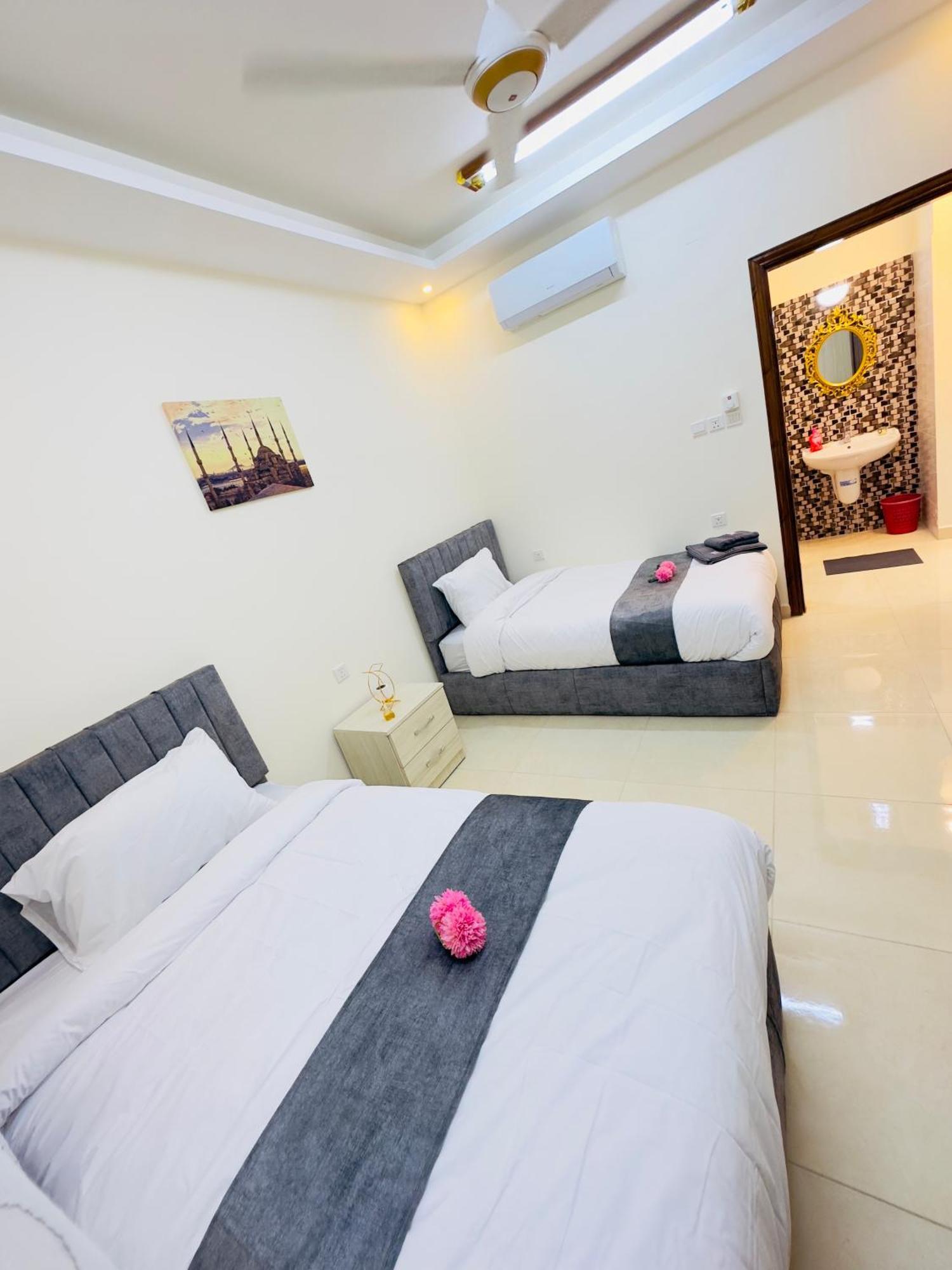Eng-Murjan Apartment Акаба Екстериор снимка