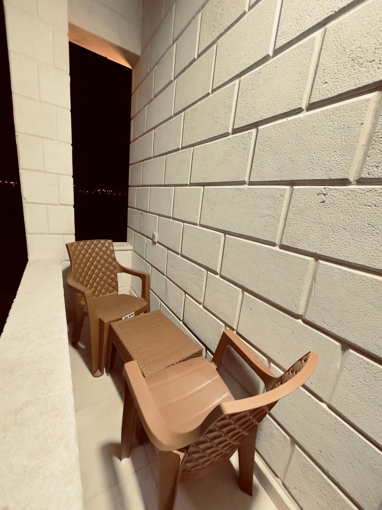 Eng-Murjan Apartment Акаба Екстериор снимка